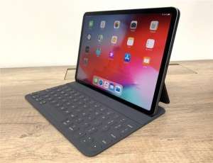 iPad Pro深陷“變彎門，蘋果手機進水維修
