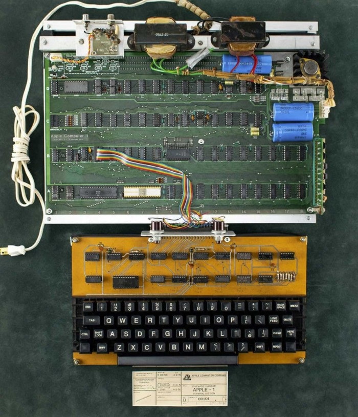 458711美元！一臺全功能蘋果Apple-1電腦被成功拍下