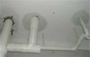 水管漏水到樓下怎么辦?常見解決方法有哪些？